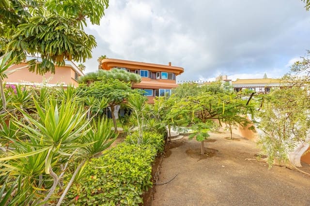 6 makuuhuone Huvila myytävänä paikassa Ciudad Jardín, Las Palmas de Gran Canaria mukana 
autotalli - 1 500 000 € (Ref: 9379030)