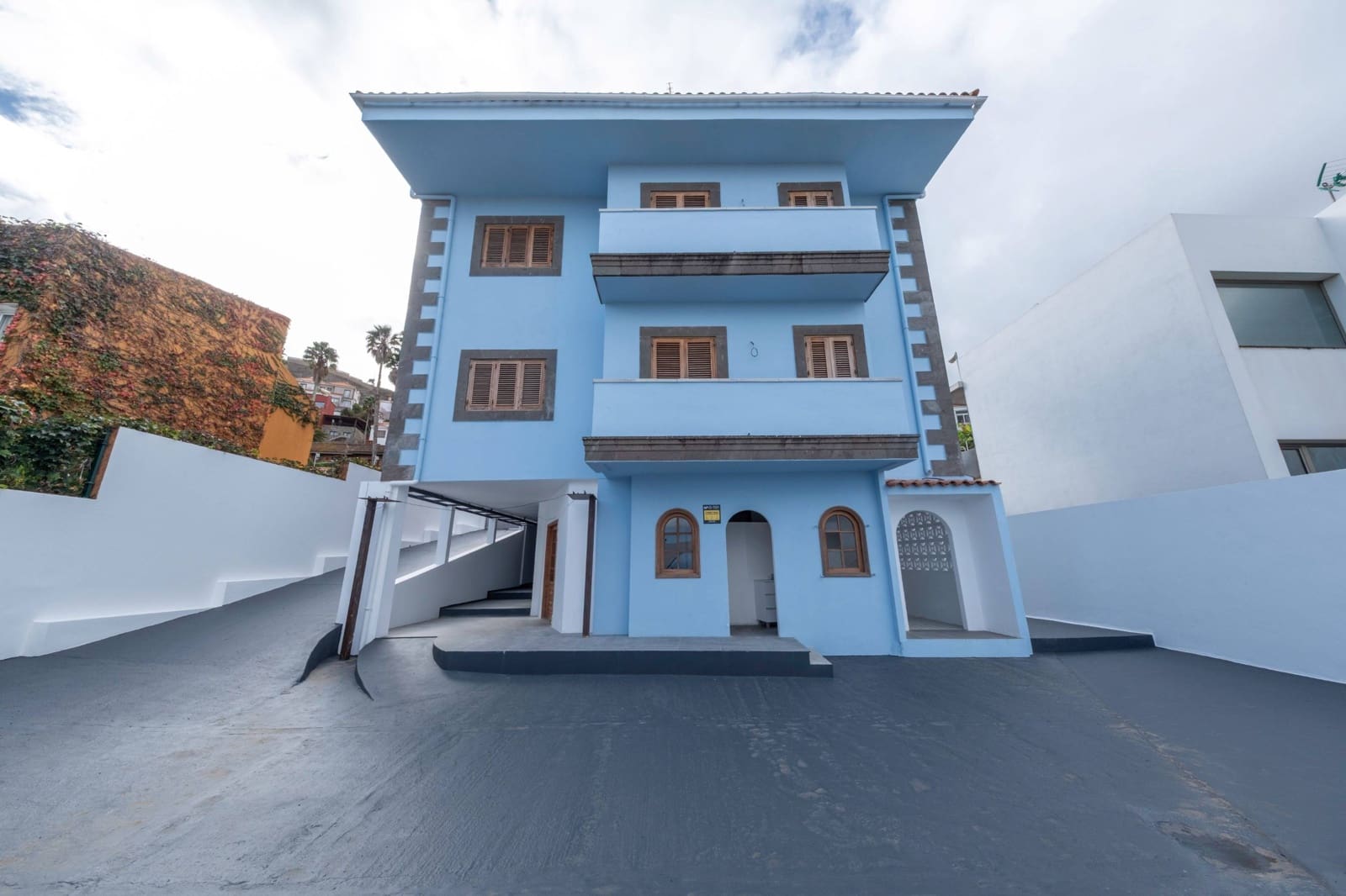 5 bedroom Villa for sale in Las Palmas de Gran Canaria - € 525,000 (Ref: 9382847)