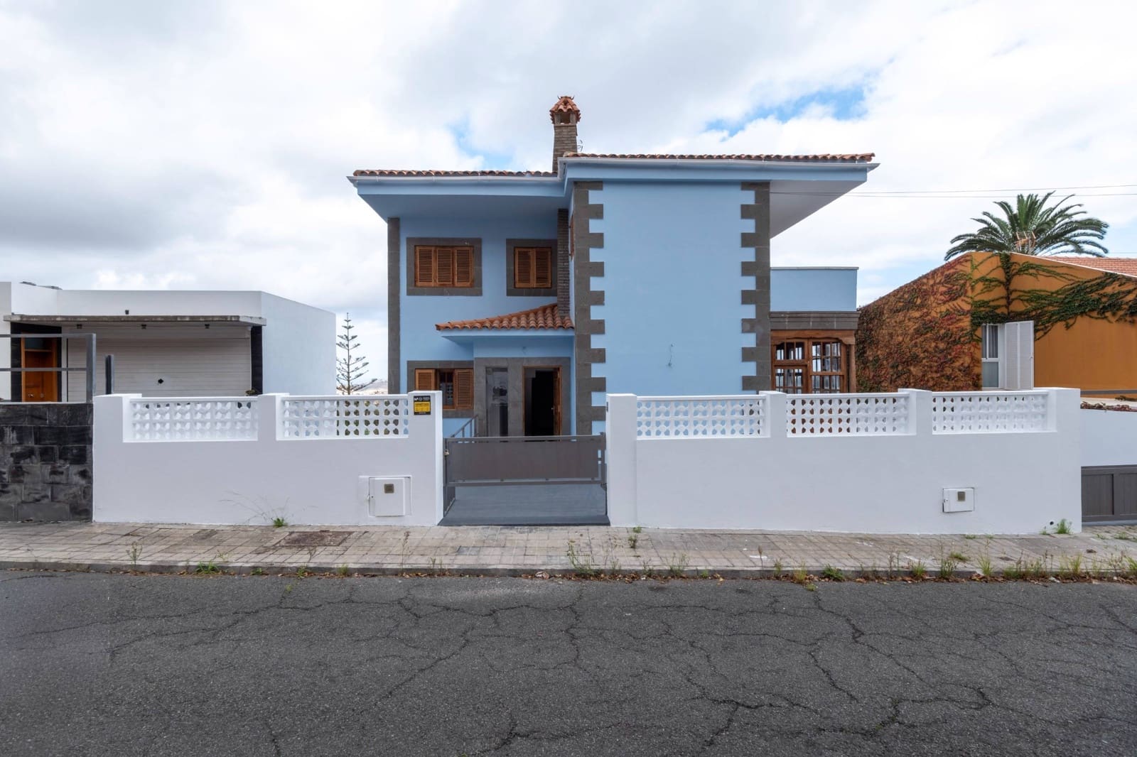 5 bedroom Villa for sale in Las Palmas de Gran Canaria - € 525,000 (Ref: 9382847)