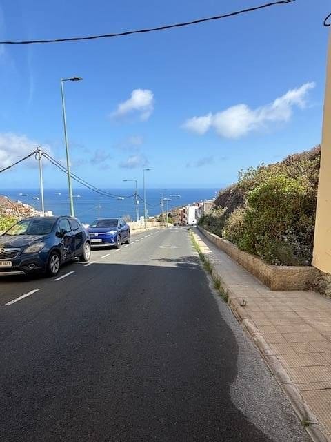 Commercial for rent in Las Palmas de Gran Canaria - € 800 (Ref: 9382848)