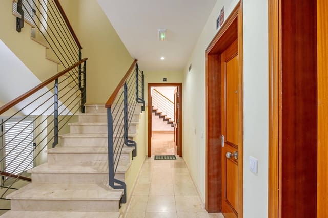 3 slaapkamer Penthouse te koop in Las Palmas de Gran Canaria - € 480.000 (Ref: 9385996)