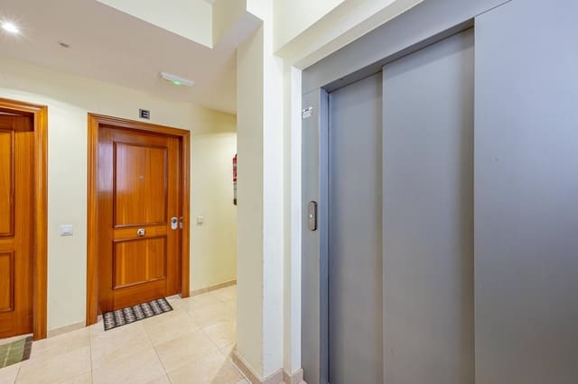 3 soveværelse Penthouse til salg i Las Palmas de Gran Canaria - € 450.000 (Ref: 9385996)