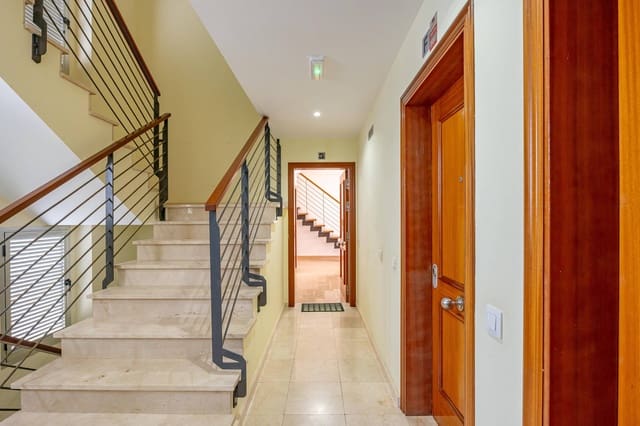 3 soveværelse Penthouse til salg i Las Palmas de Gran Canaria - € 420.000 (Ref: 9385996)