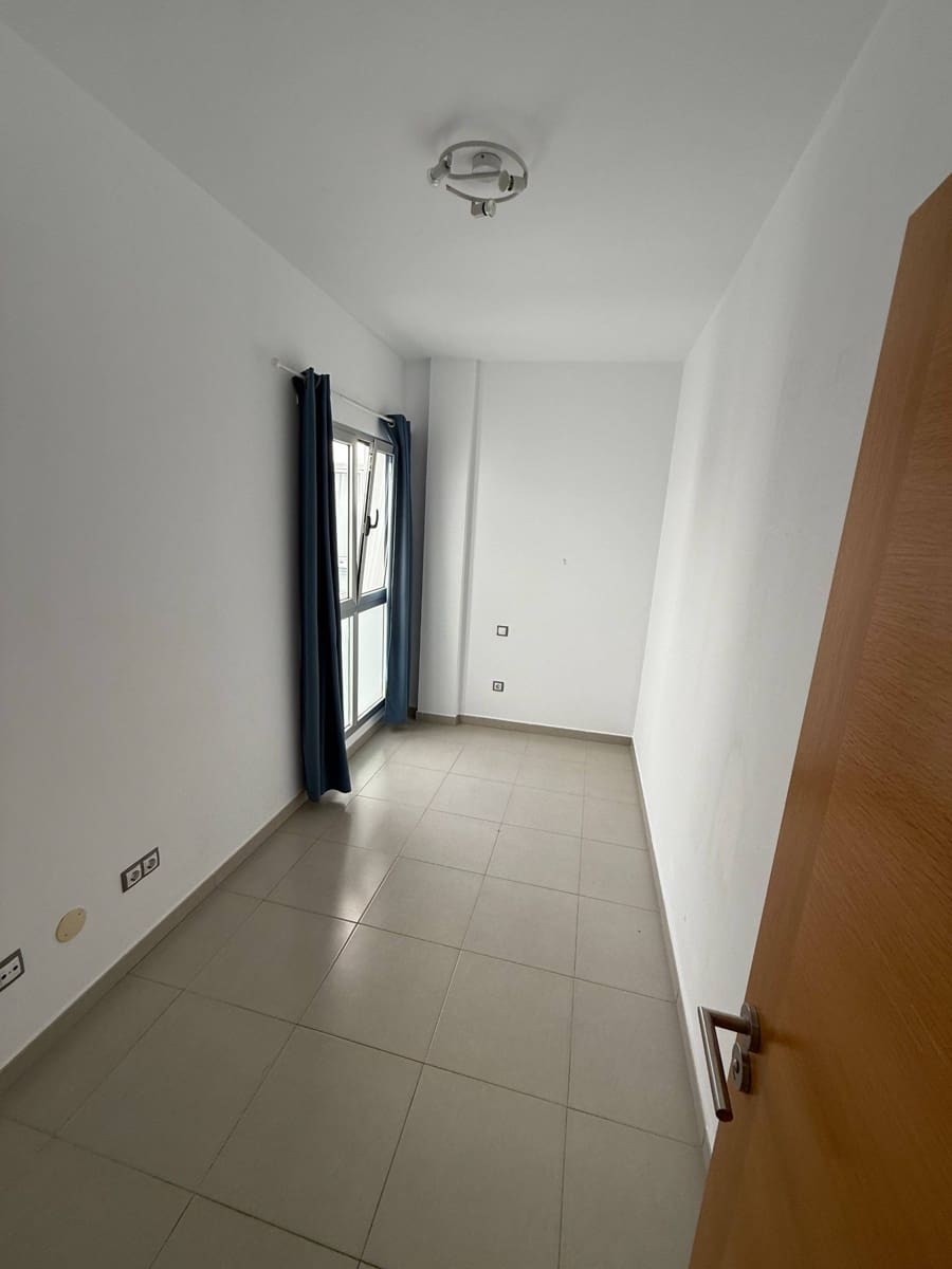 3 slaapkamer Appartement te koop in Las Palmas de Gran Canaria - € 294.980 (Ref: 9385999)