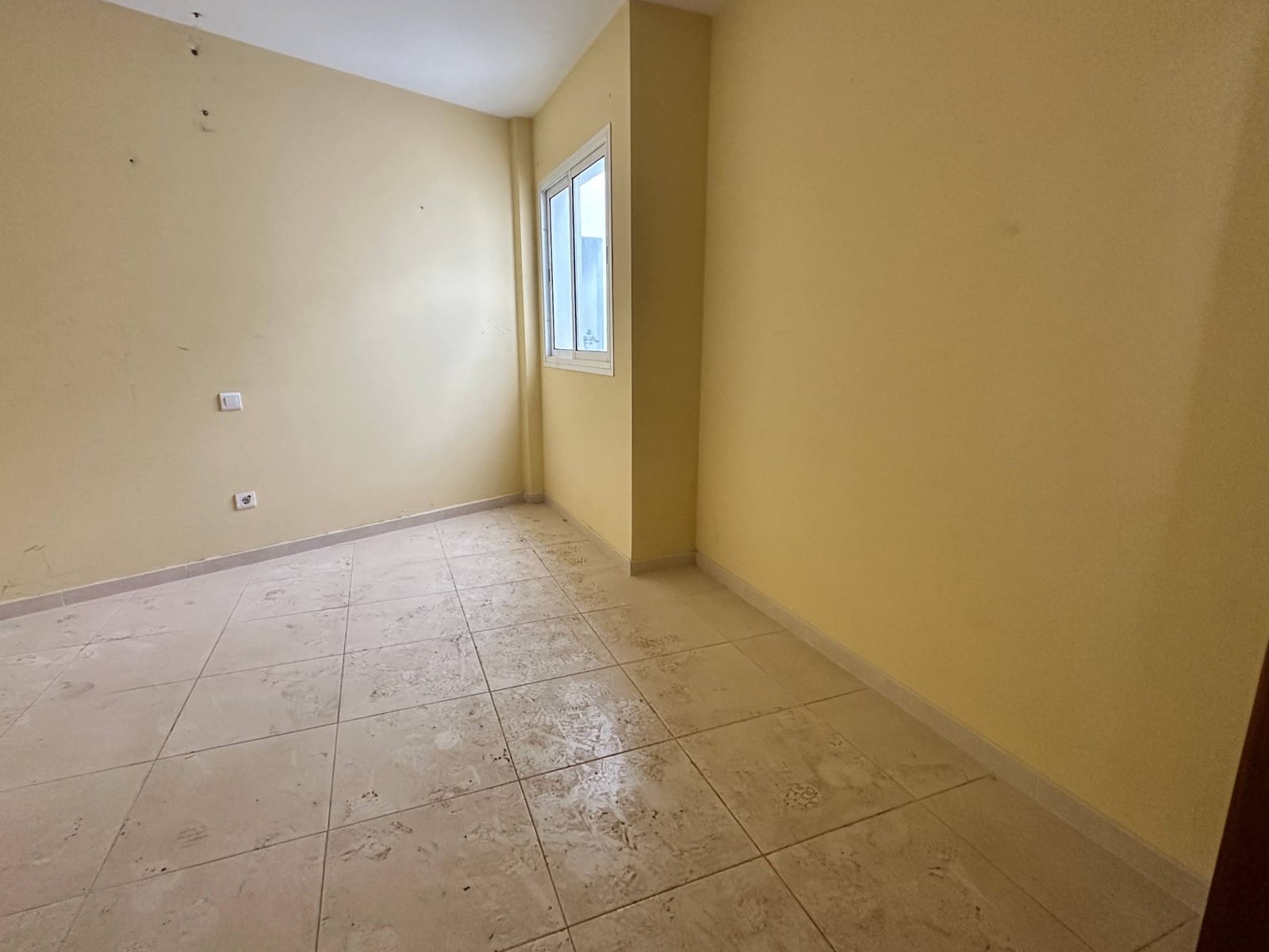 3 soveværelse Lejlighed til salg i Arucas med garage - € 160.000 (Ref: 9395997)