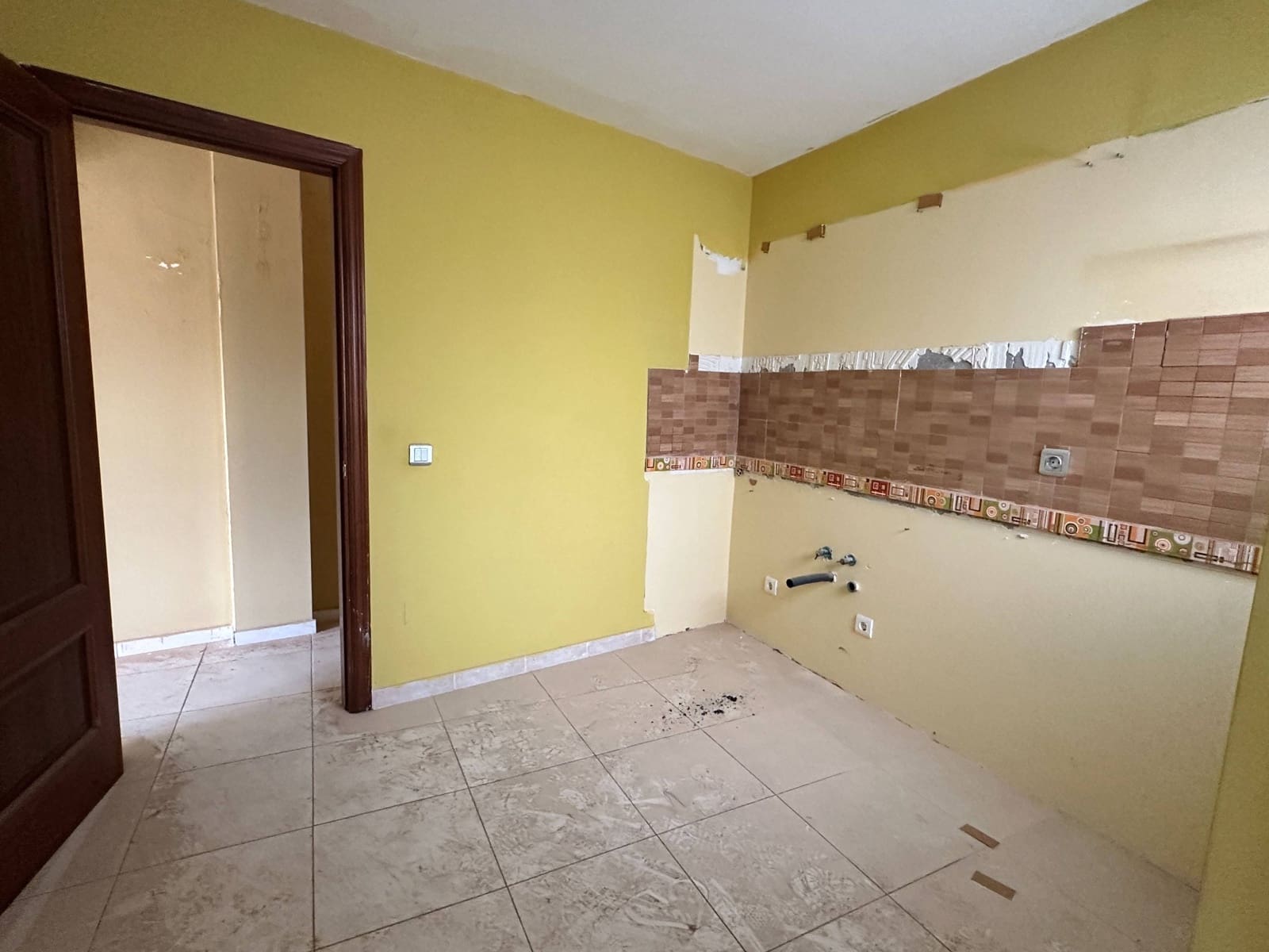 3 slaapkamer Flat te koop in Arucas met garage - € 160.000 (Ref: 9395997)