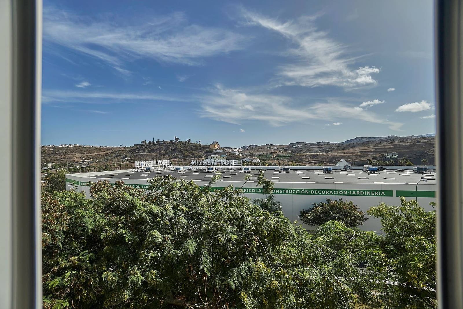 11 bedroom Commercial for sale in Las Palmas de Gran Canaria - € 570,000 (Ref: 9401051)