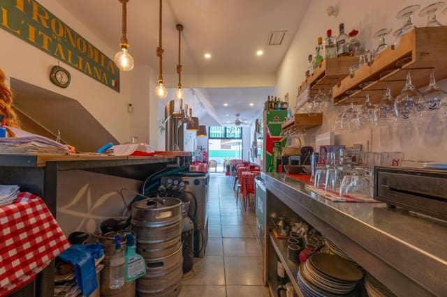 Local Comercial de 2 habitaciones en Las Palmas de Gran Canaria en alquiler - 1.000 € (Ref: 9403394)