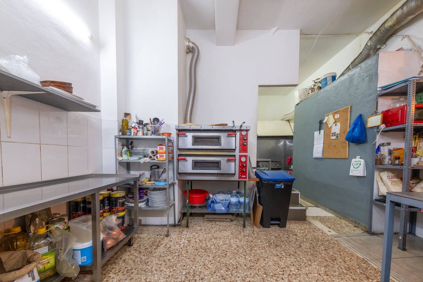 2 soveværelse Erhverv til leje i Las Palmas de Gran Canaria - € 1.000 (Ref: 9403394)