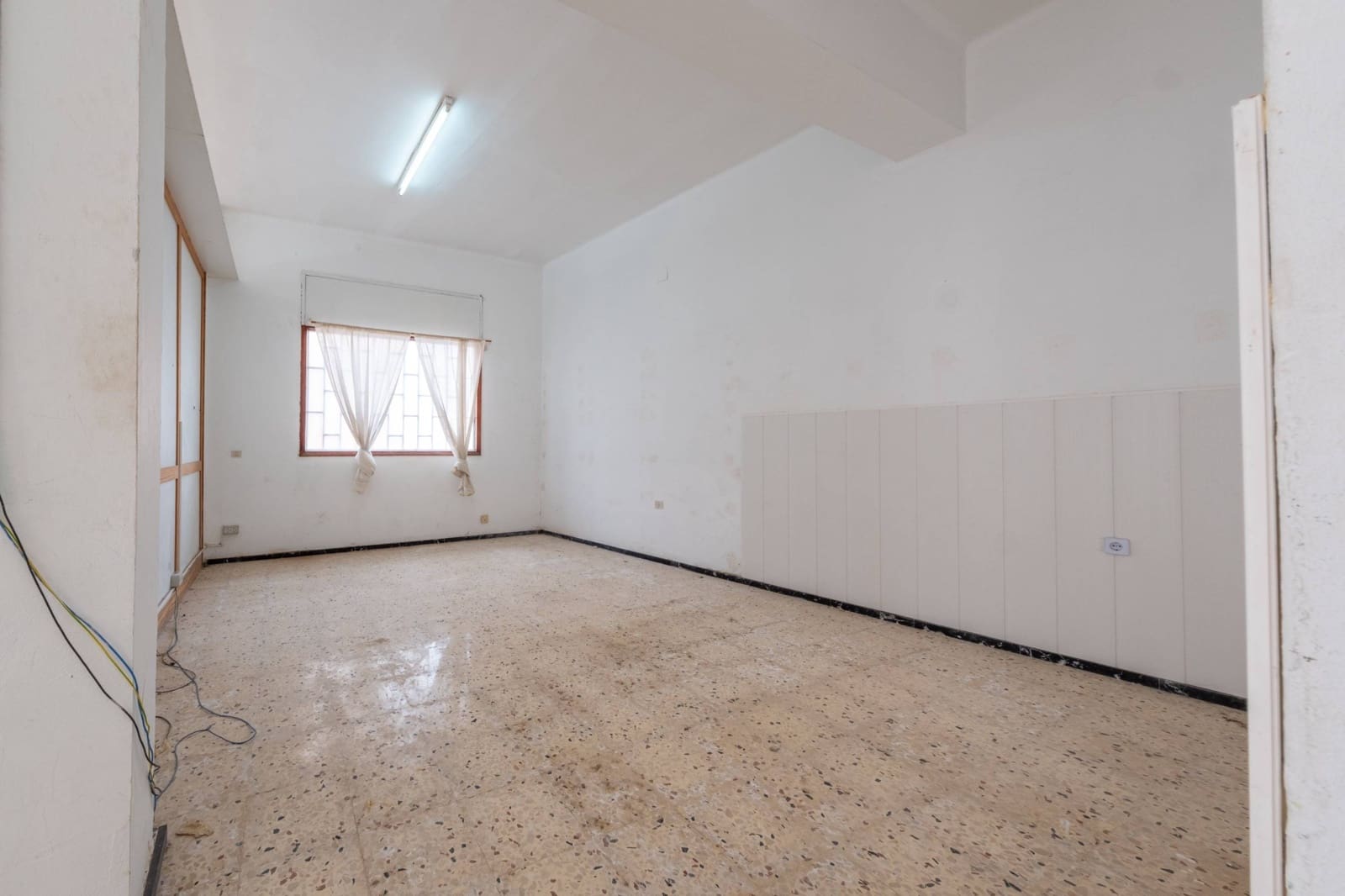 6 bedroom Townhouse for sale in Ingenio with garage - € 315,000 (Ref: 9403396)