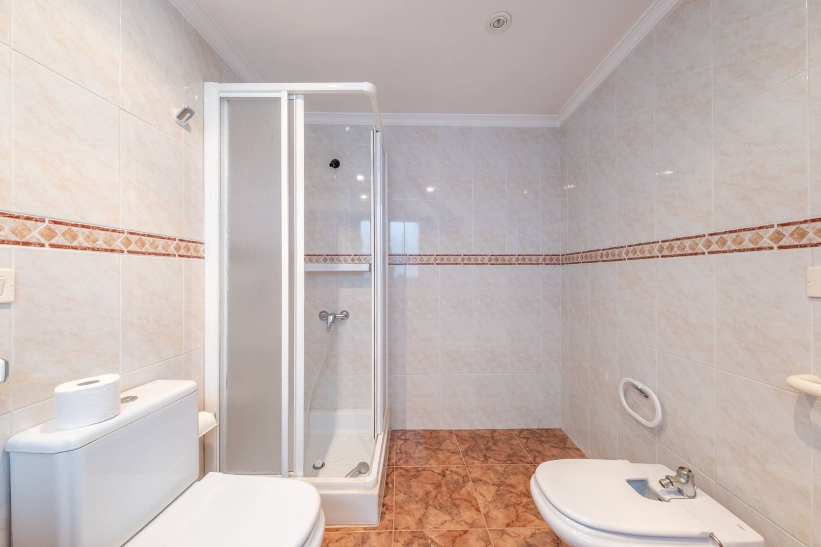 6 makuuhuone Omakotitalo myytävänä paikassa Ingenio mukana 
autotalli - 300 000 € (Ref: 9403396)