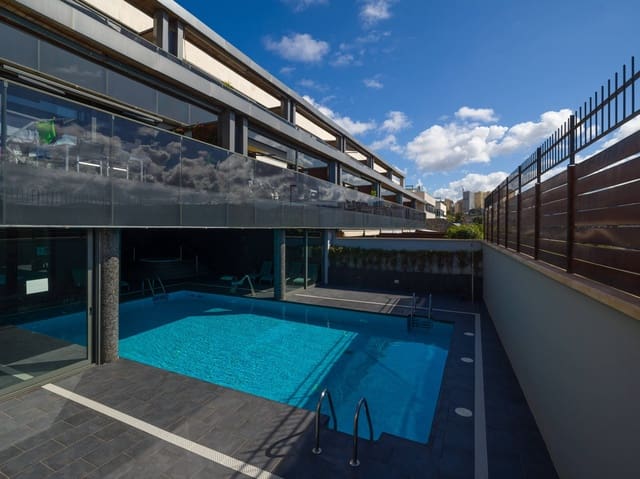 4 chambre Penthouse à vendre à La Minilla, Las Palmas de Gran Canaria avec piscine garage - 1 080 000 € (Ref: 9406871)