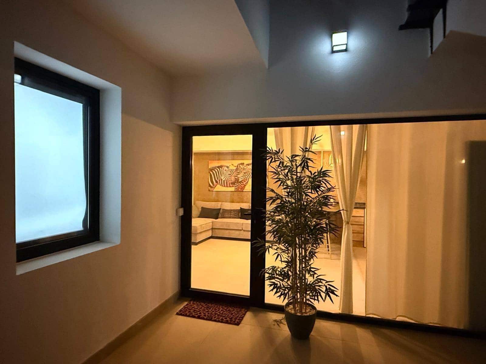 2 slaapkamer Loft te huur in San Bartolome de Tirajana met garage - € 1.600 (Ref: 9414103)