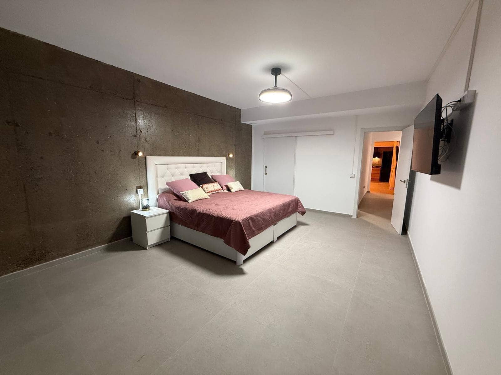 2 slaapkamer Loft te huur in San Bartolome de Tirajana met garage - € 1.600 (Ref: 9414103)