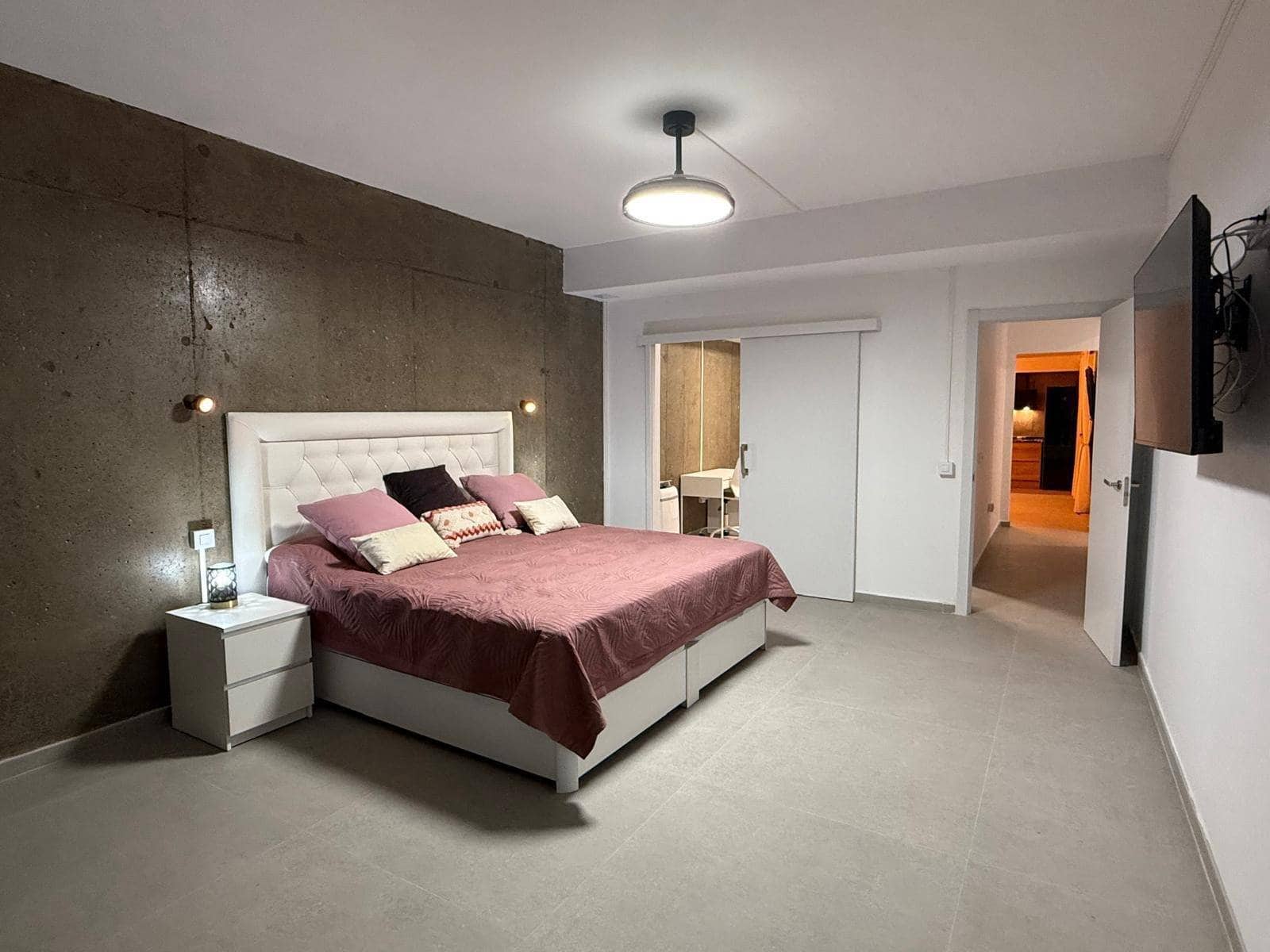 2 slaapkamer Loft te huur in San Bartolome de Tirajana met garage - € 1.600 (Ref: 9414103)