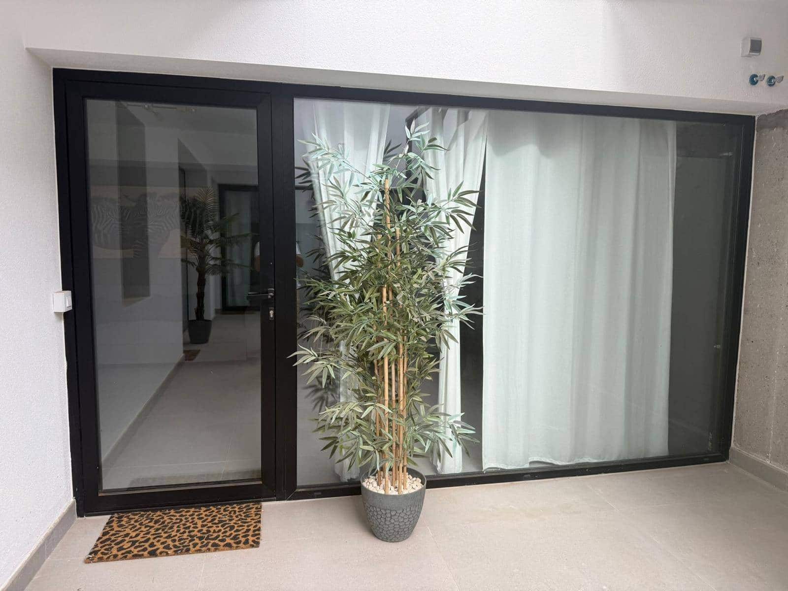 2 slaapkamer Loft te huur in San Bartolome de Tirajana met garage - € 1.600 (Ref: 9414103)