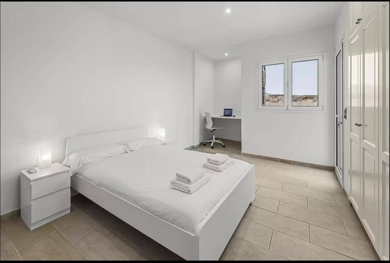 3 bedroom Villa for rent in San Bartolome de Tirajana with garage - € 3,000 (Ref: 9414105)