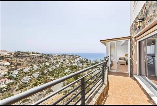 3 soveværelse Villa til leje i San Bartolomé de Tirajana med garage - € 3.000 (Ref: 9414105)