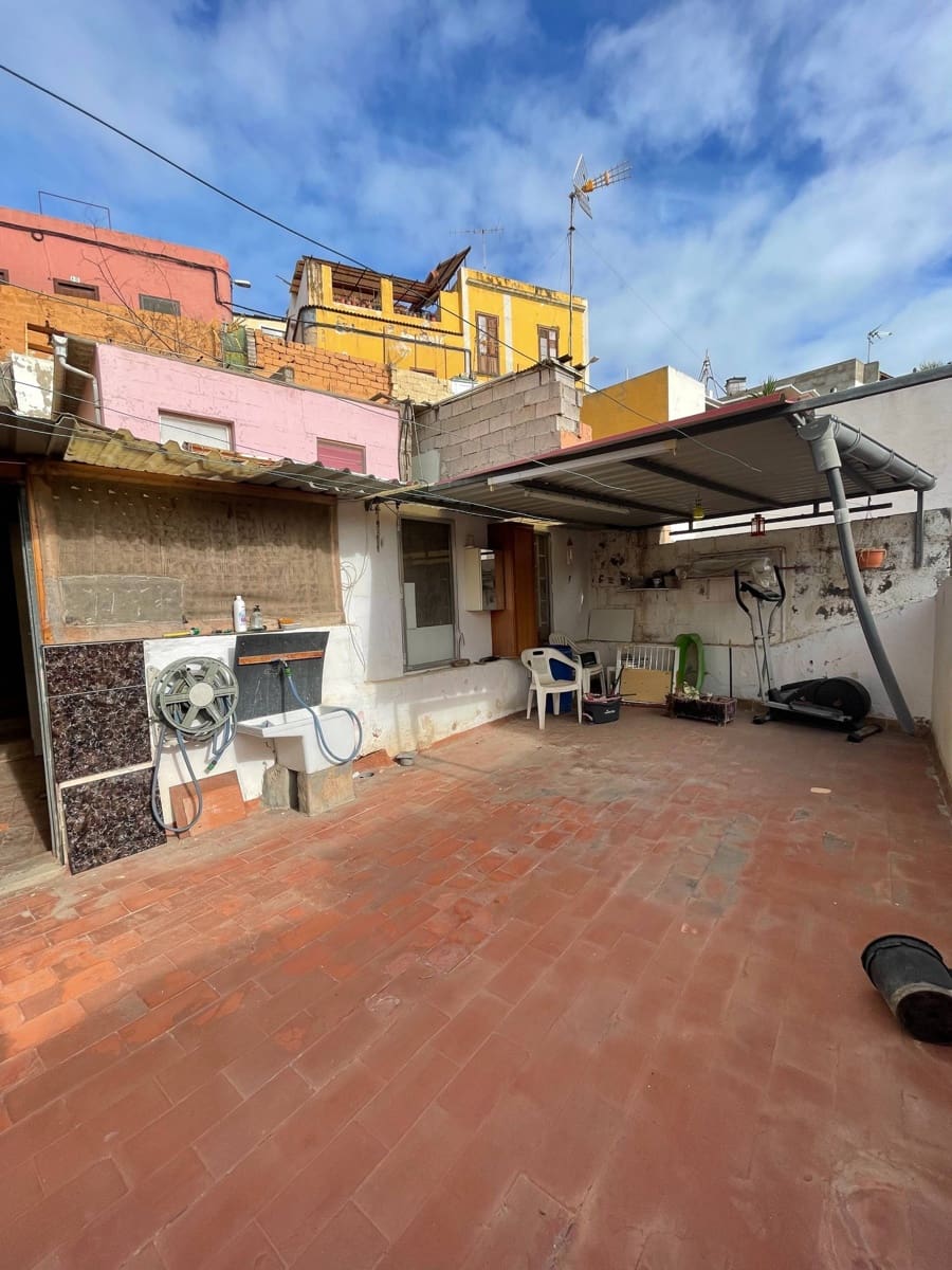 4 bedroom Finca/Country House for sale in Las Palmas de Gran Canaria - € 135,000 (Ref: 9419764)