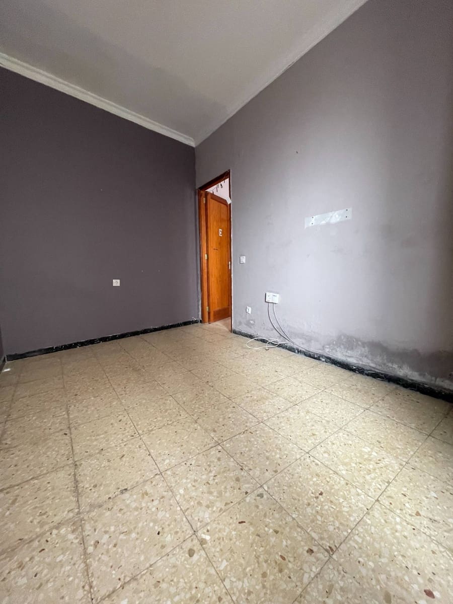 4 bedroom Finca/Country House for sale in Las Palmas de Gran Canaria - € 135,000 (Ref: 9419764)