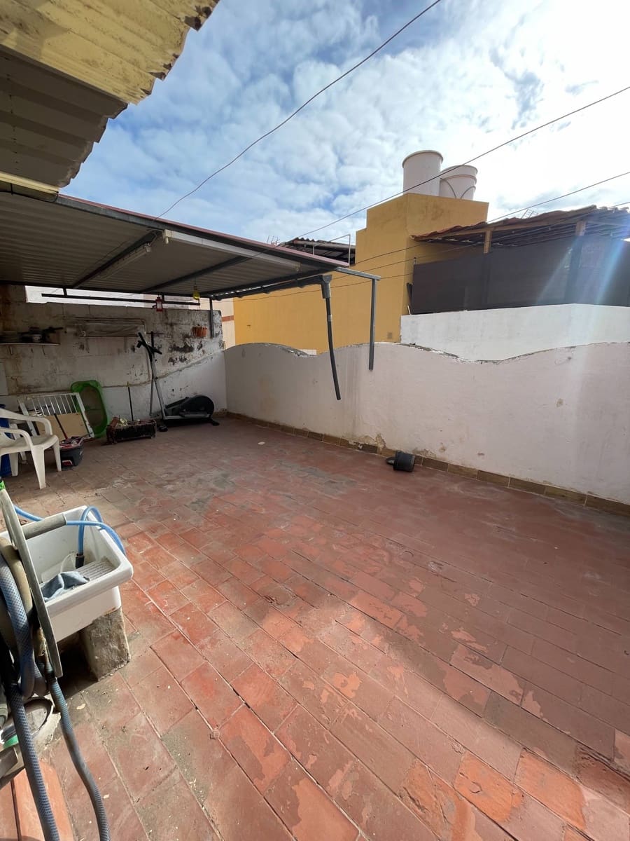 4 bedroom Finca/Country House for sale in Las Palmas de Gran Canaria - € 135,000 (Ref: 9419764)