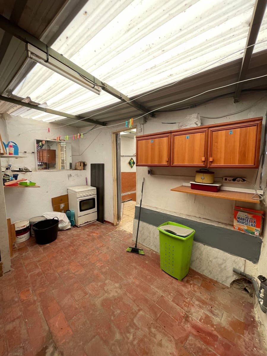 4 bedroom Finca/Country House for sale in Las Palmas de Gran Canaria - € 135,000 (Ref: 9419764)