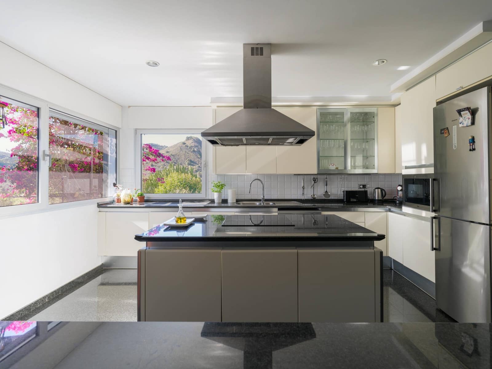 3 chambre Villa/Maison à vendre à Las Palmas de Gran Canaria - 930 000 € (Ref: 9422455)