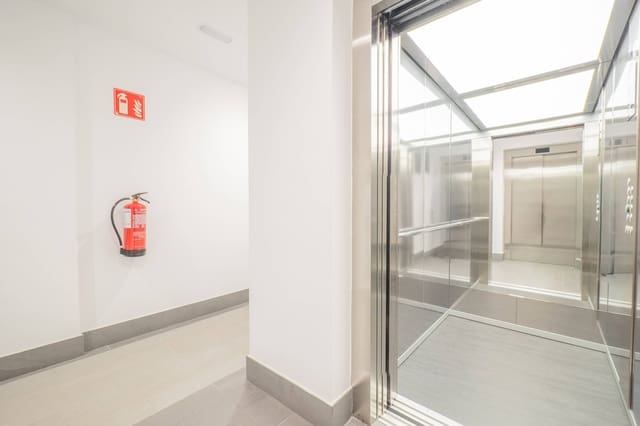 4 Zimmer Wohnung zu vermieten in Las Palmas de Gran Canaria mit Pool Garage - 1.500 € (Ref: 9422456)