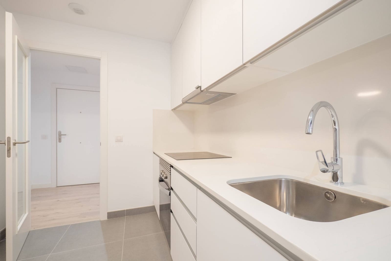4 slaapkamer Flat te huur in Las Palmas de Gran Canaria met zwembad garage - € 1.500 (Ref: 9422456)