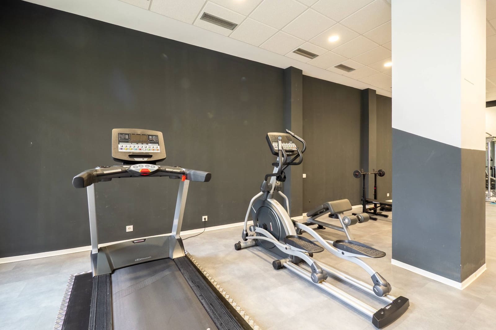 4 slaapkamer Flat te huur in Las Palmas de Gran Canaria met zwembad garage - € 1.500 (Ref: 9422456)