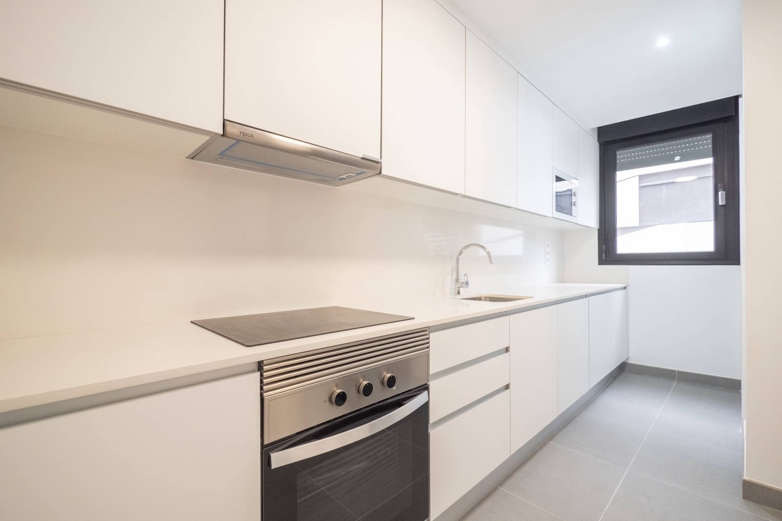 4 quarto Apartamento para arrendar em Las Palmas de Gran Canaria com piscina garagem - 1 500 € (Ref: 9422456)