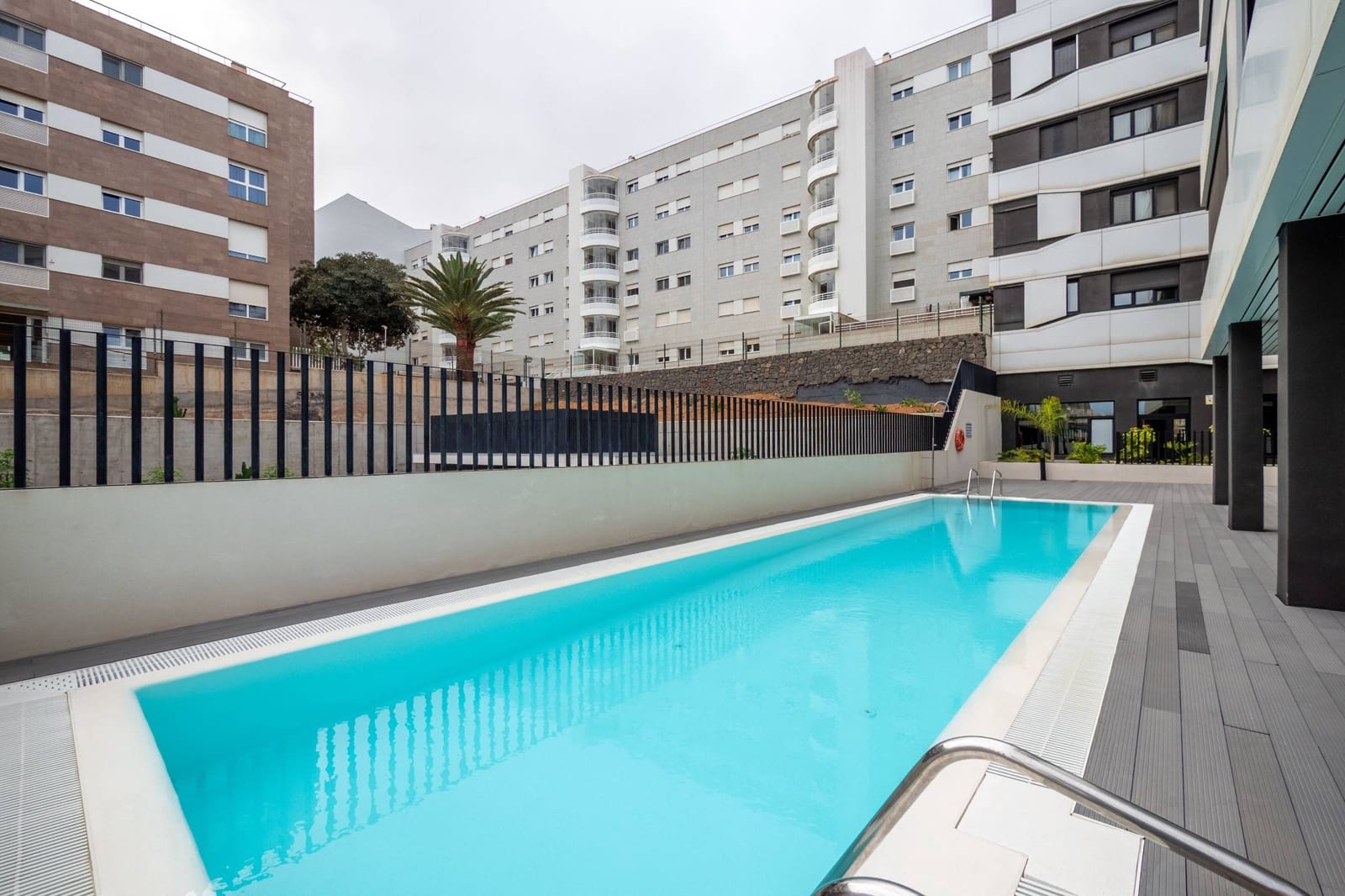 4 quarto Apartamento para arrendar em Las Palmas de Gran Canaria com piscina garagem - 1 500 € (Ref: 9422456)