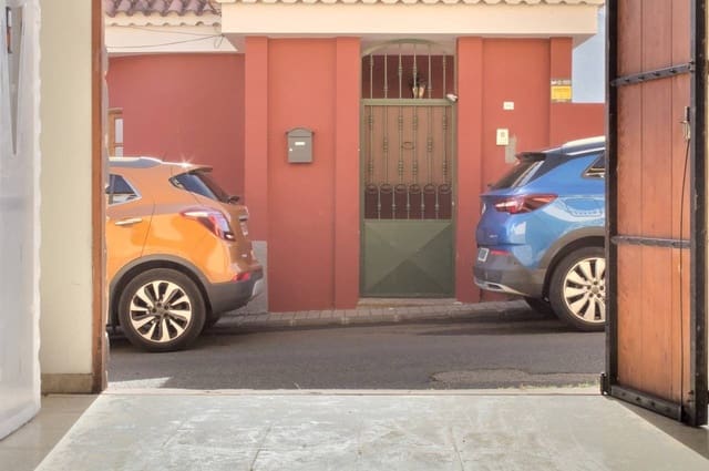 5 slaapkamer Villa te koop in Teror met garage - € 284.970 (Ref: 9422457)