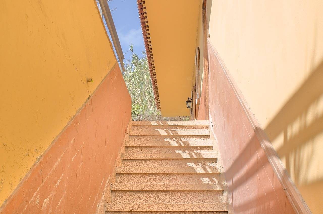 5 slaapkamer Villa te koop in Teror met garage - € 284.970 (Ref: 9422457)