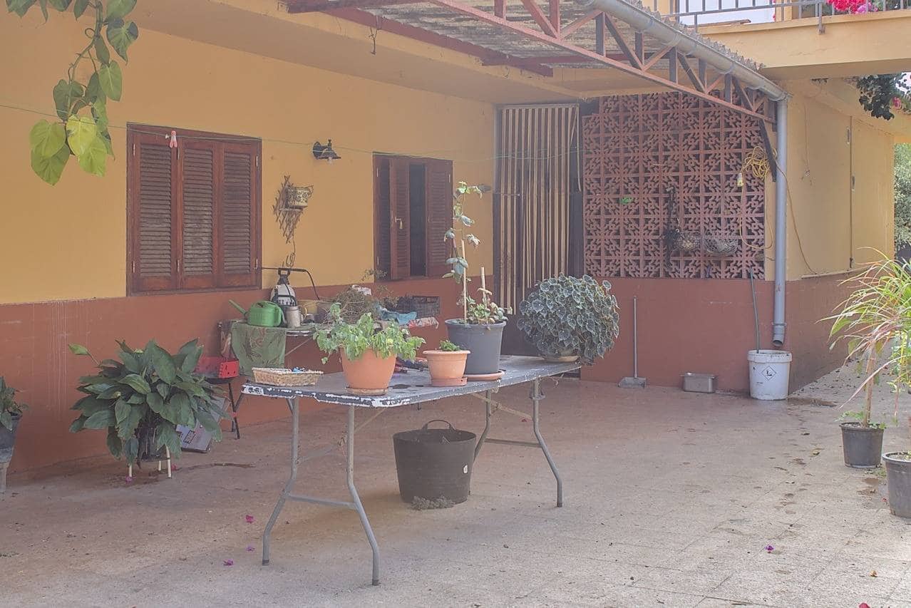 5 slaapkamer Villa te koop in Teror met garage - € 284.970 (Ref: 9422457)