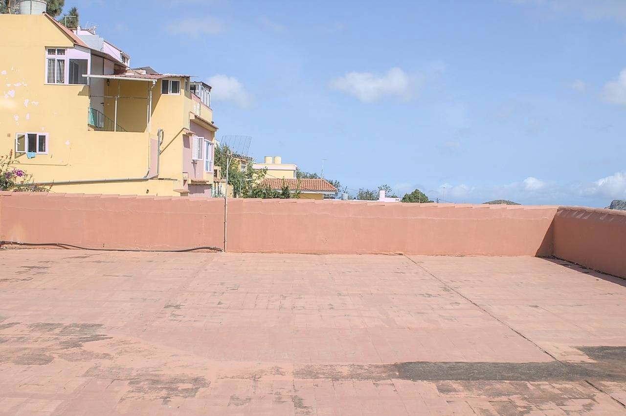 5 slaapkamer Villa te koop in Teror met garage - € 284.970 (Ref: 9422457)