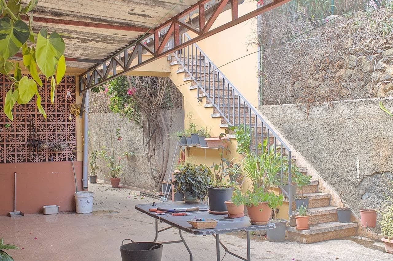 5 slaapkamer Villa te koop in Teror met garage - € 284.970 (Ref: 9422457)