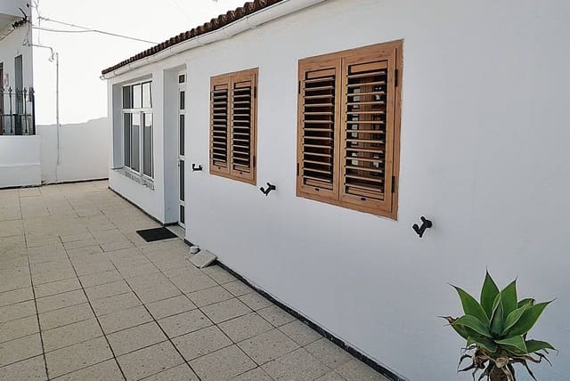 5 soverom Hus til salgs i Valleseco med garasje - € 249 000 (Ref: 9422458)