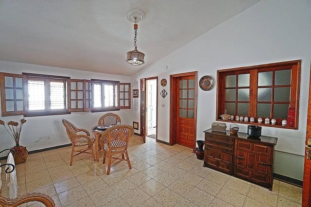 5 soverom Hus til salgs i Valleseco med garasje - € 249 000 (Ref: 9422458)