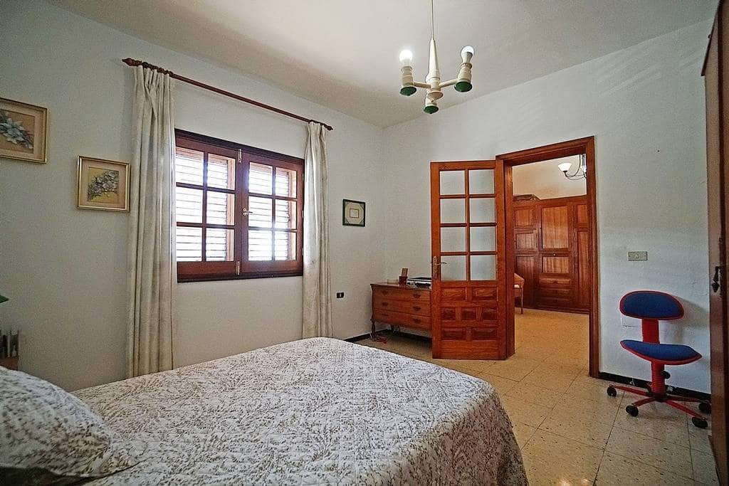 5 slaapkamer Huis te koop in Valleseco met garage - € 249.000 (Ref: 9422458)