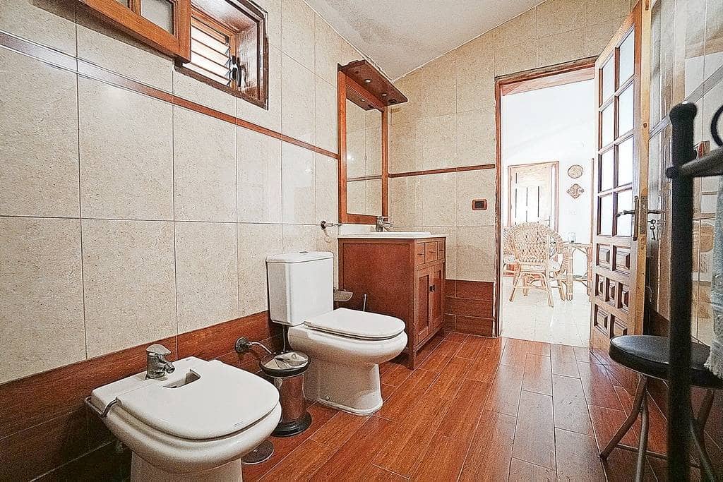 5 soveværelse Byhus til salg i Valleseco med garage - € 249.000 (Ref: 9422458)