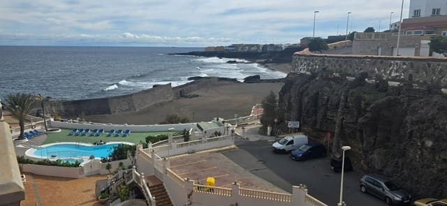 Piso de 3 habitaciones en Telde en venta con piscina garaje - 230.000 € (Ref: 9437822)