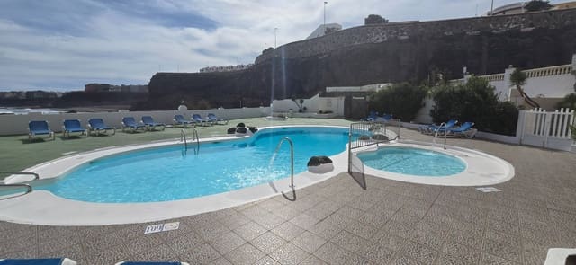 Piso de 3 habitaciones en Telde en venta con piscina garaje - 230.000 € (Ref: 9437822)