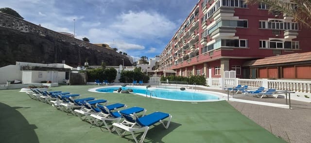 Piso de 3 habitaciones en Telde en venta con piscina garaje - 230.000 € (Ref: 9437822)