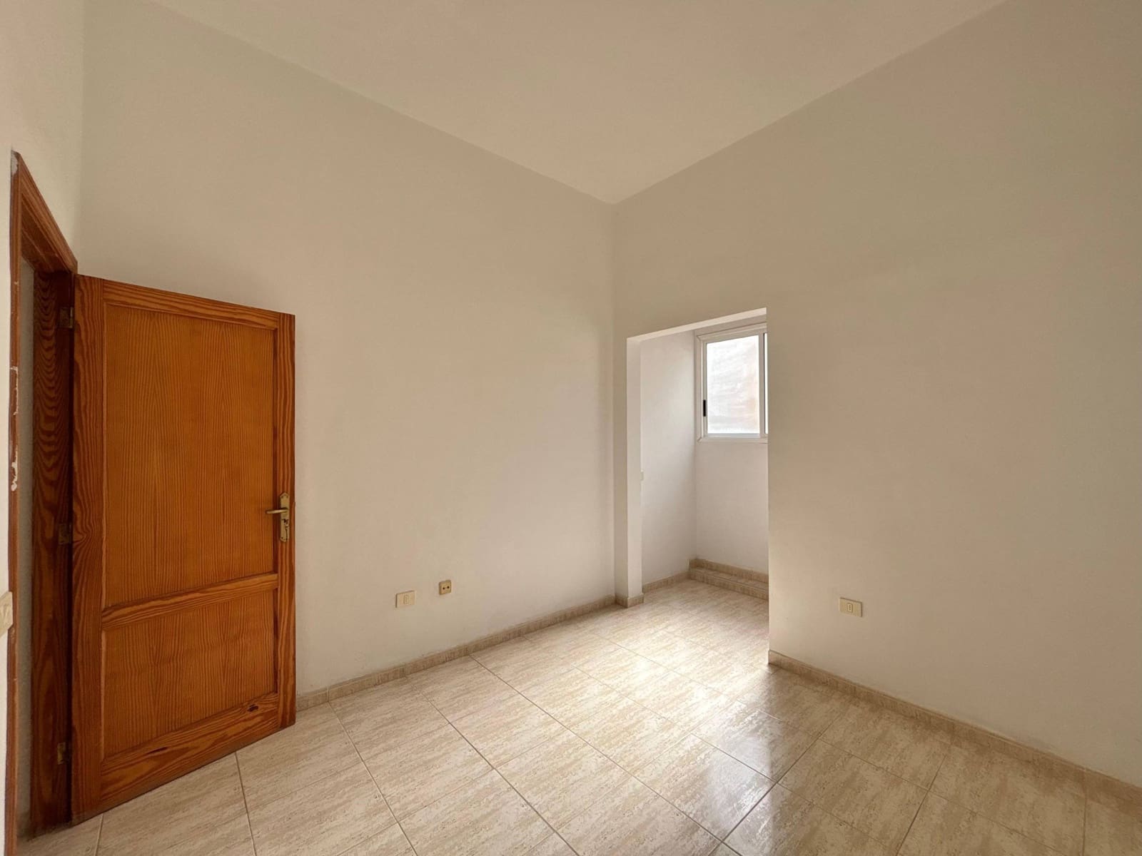 3 soveværelse Lejlighed til leje i Santa Cruz de Tenerife - € 1.100 (Ref: 9446340)