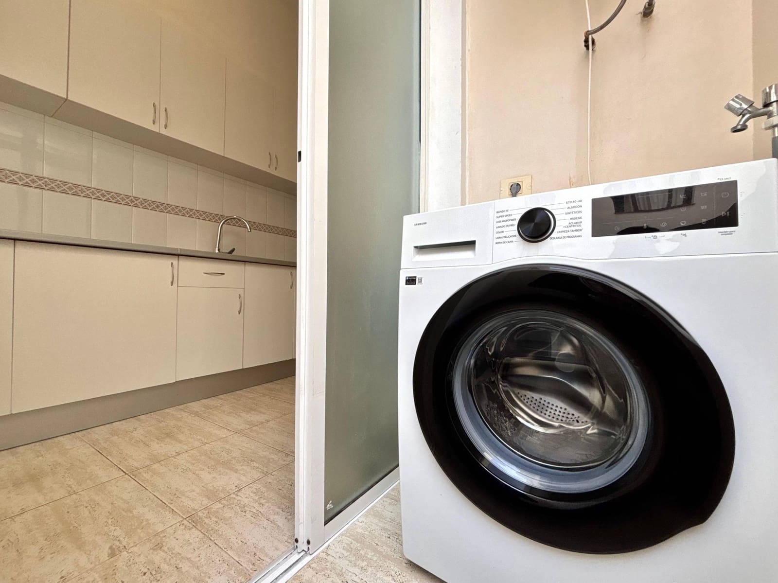 3 soveværelse Lejlighed til leje i Santa Cruz de Tenerife - € 1.100 (Ref: 9446340)