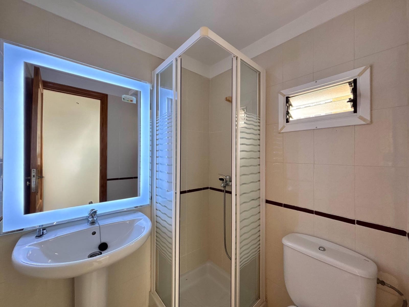 3 soveværelse Lejlighed til leje i Santa Cruz de Tenerife - € 1.100 (Ref: 9446340)