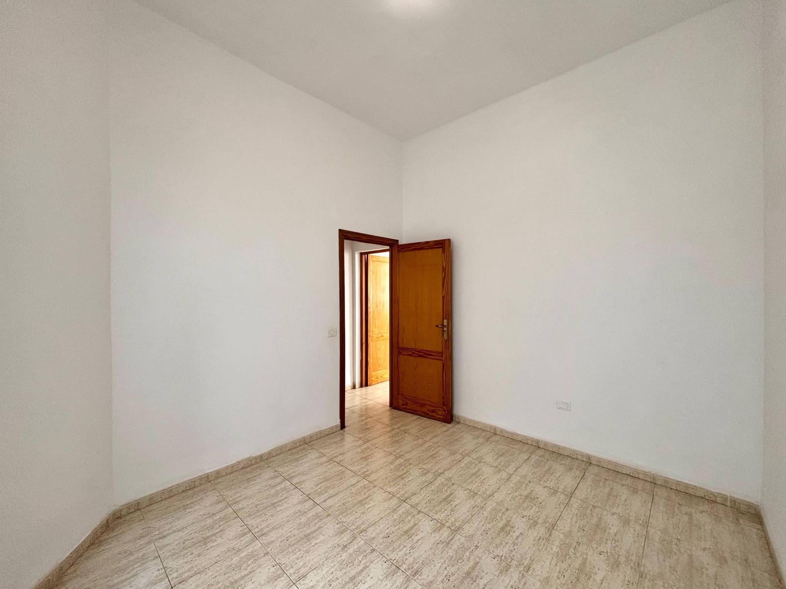 3 soveværelse Lejlighed til leje i Santa Cruz de Tenerife - € 1.100 (Ref: 9446340)