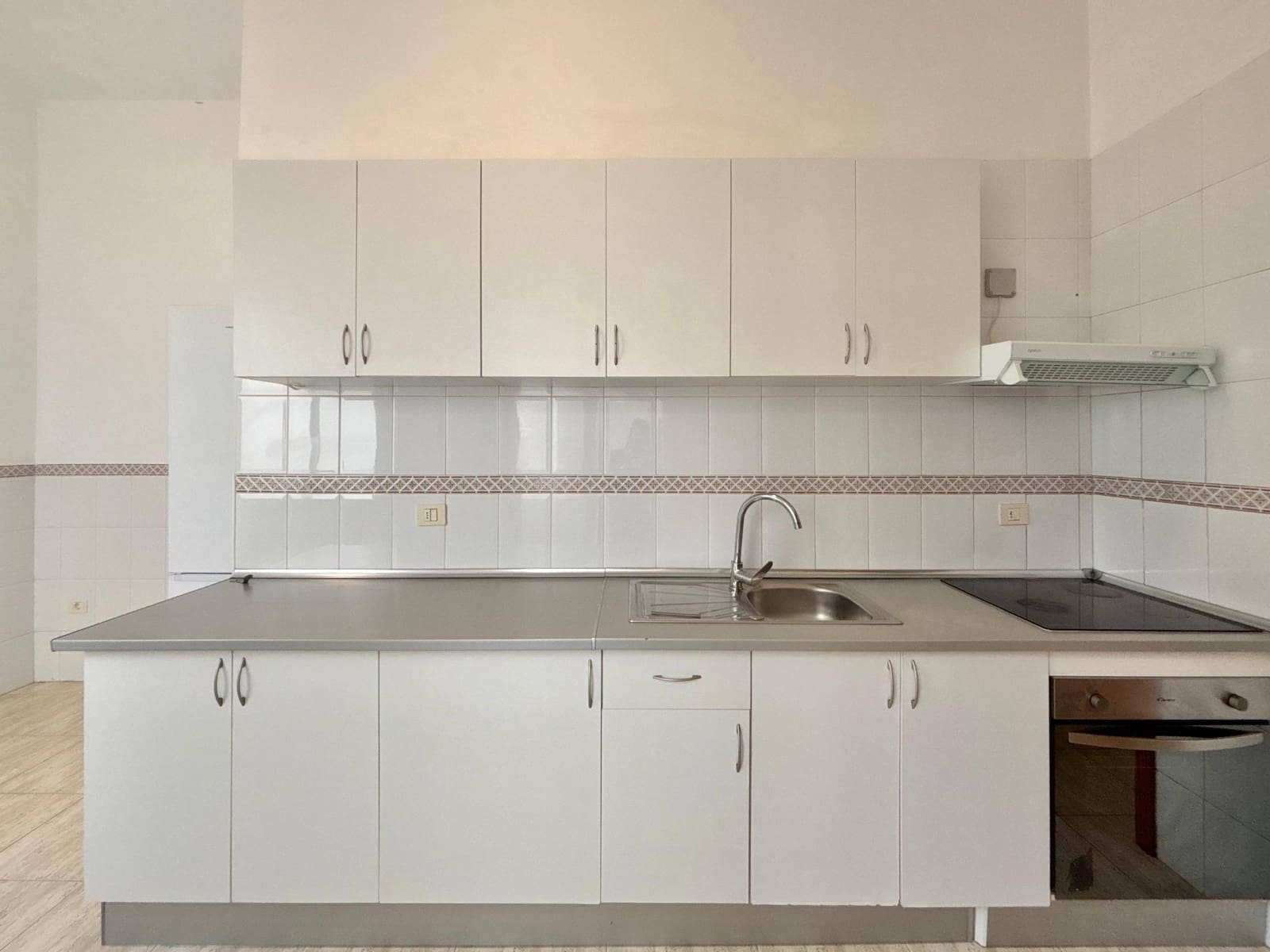 3 soveværelse Lejlighed til leje i Santa Cruz de Tenerife - € 1.100 (Ref: 9446340)