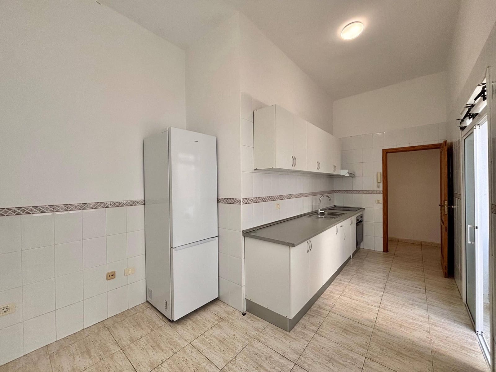 3 soveværelse Lejlighed til leje i Santa Cruz de Tenerife - € 1.100 (Ref: 9446340)